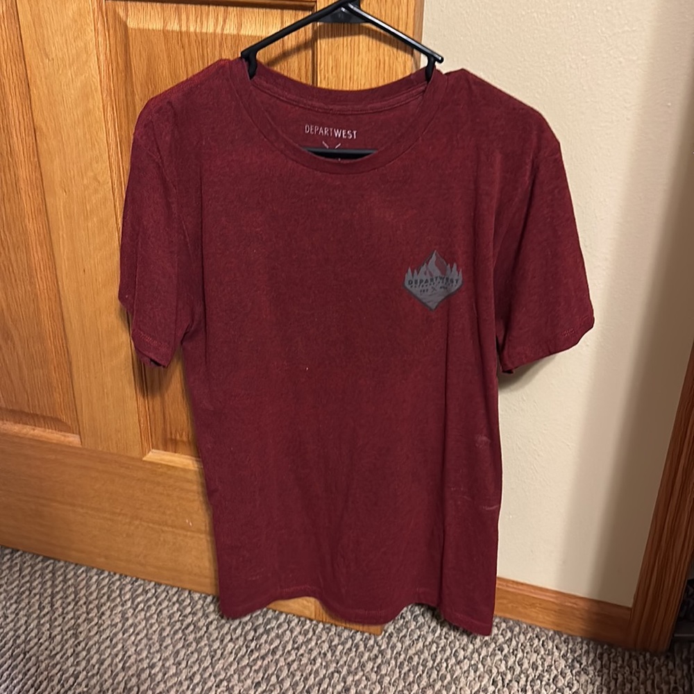 LIKE NEW: Departwest Men’s Crew Neck T-Shirt - Medium